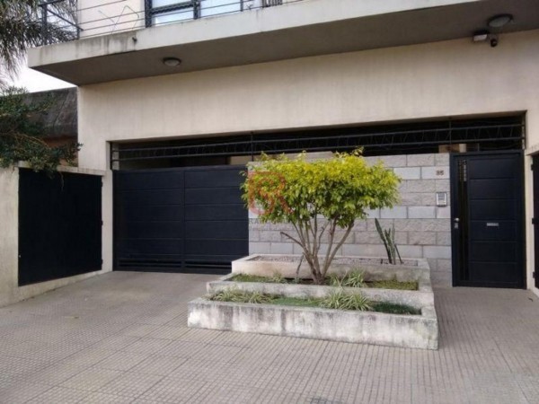 RETASADO! Departamento en Venta en Bernal Oeste -