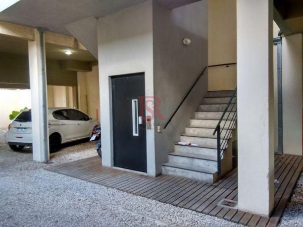 RETASADO! Departamento en Venta en Bernal Oeste -