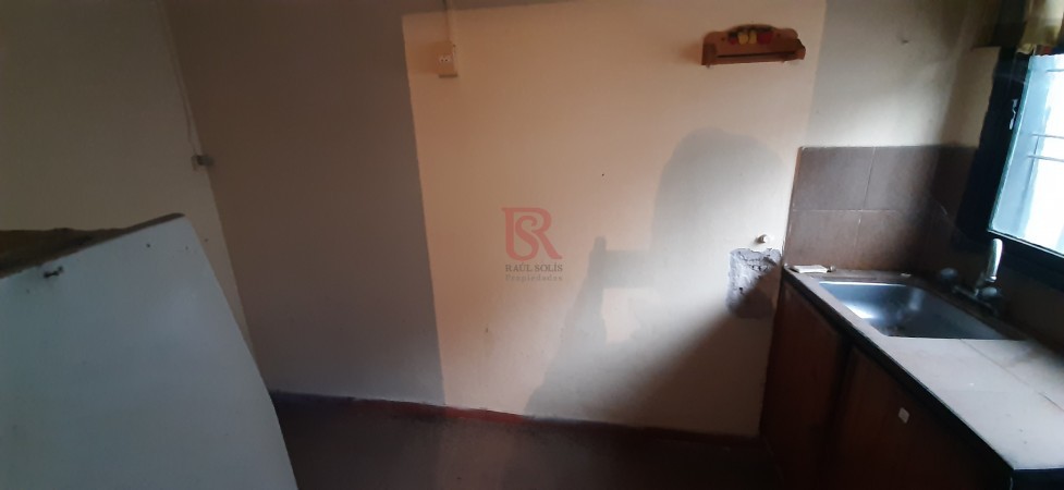 Lote en venta con tres edificaciones en Quilmes Oeste