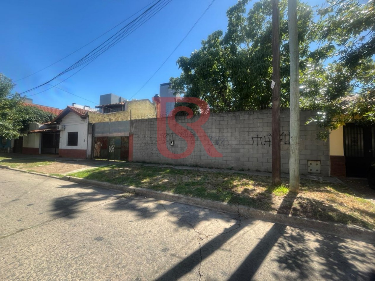 GZ- Galpon de 400 m desarrollado sobre lote de 1300m