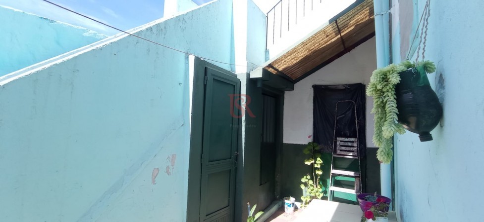 VENTA DE CASA 6 AMB COCHERA Y NEGOCIO