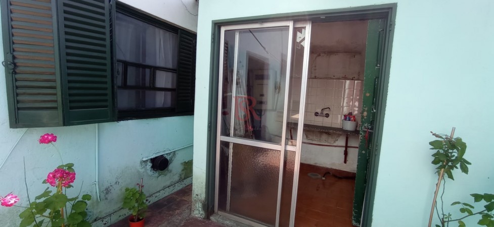 VENTA DE CASA 6 AMB COCHERA Y NEGOCIO