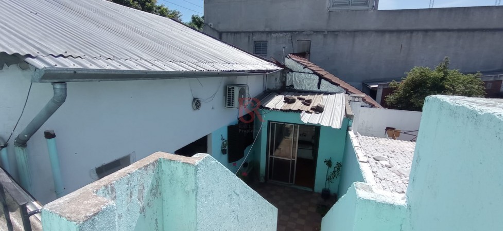 VENTA DE CASA 6 AMB COCHERA Y NEGOCIO