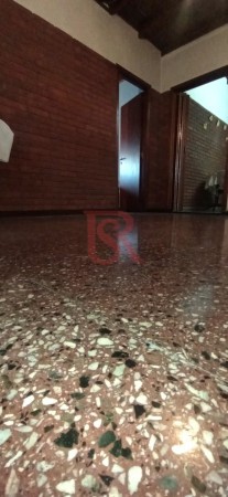 VENTA DE CASA 6 AMB COCHERA Y NEGOCIO