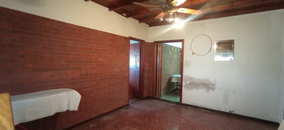 VENTA DE CASA 6 AMB COCHERA Y NEGOCIO