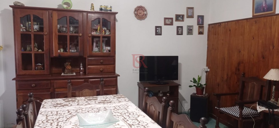 VENTA DE CASA 6 AMB COCHERA Y NEGOCIO
