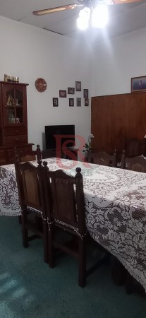 VENTA DE CASA 6 AMB COCHERA Y NEGOCIO