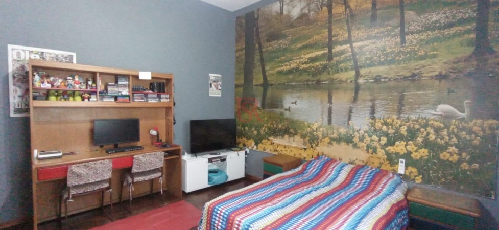 VENTA DE CASA 6 AMB COCHERA Y NEGOCIO