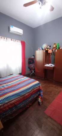 VENTA DE CASA 6 AMB COCHERA Y NEGOCIO