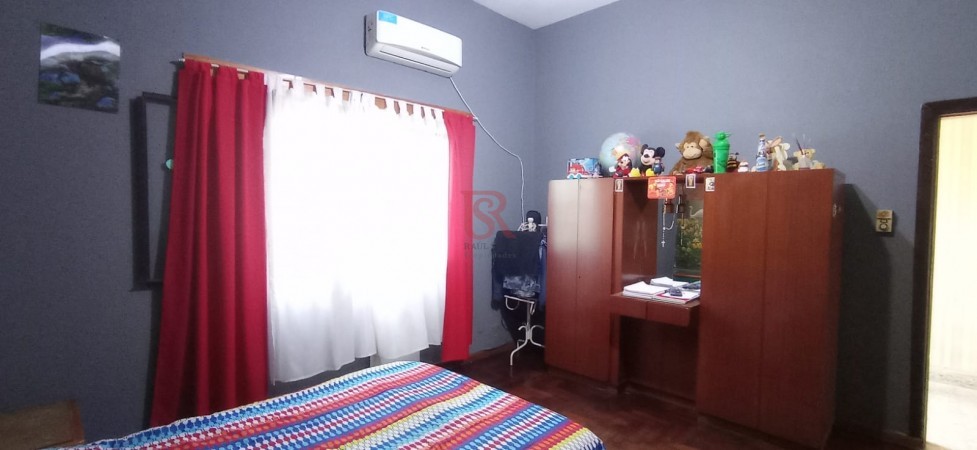 VENTA DE CASA 6 AMB COCHERA Y NEGOCIO