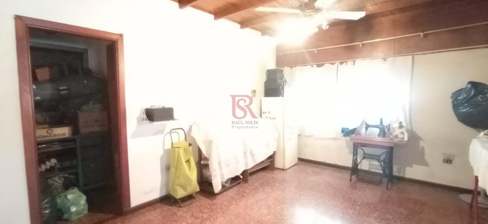 VENTA DE CASA 6 AMB COCHERA Y NEGOCIO