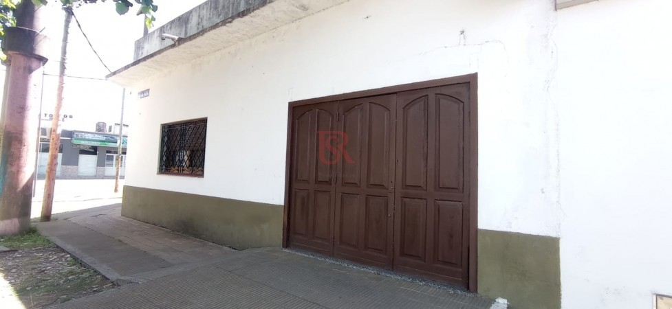 VENTA DE CASA 6 AMB COCHERA Y NEGOCIO
