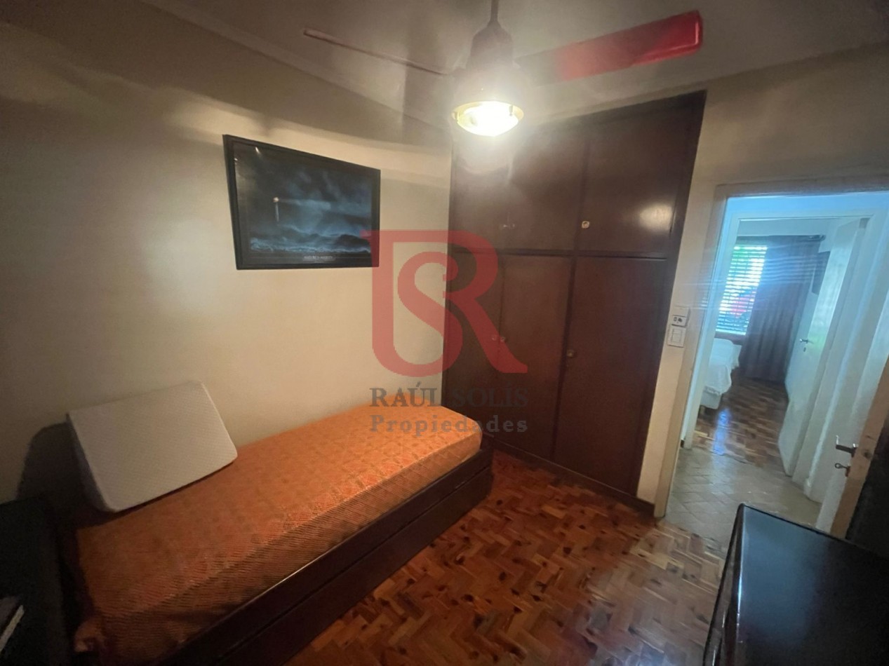 GZ- casa desarrollada en esquina super luminosa en Excelente Estado