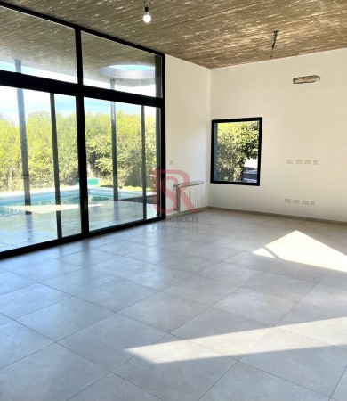 casa en venta 4 ambientes, industrial moderna, La Reserva de Hudson