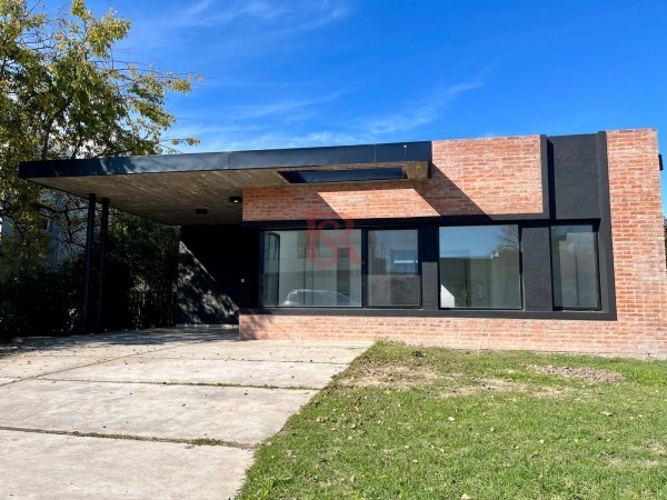 casa en venta 4 ambientes, industrial moderna, La Reserva de Hudson