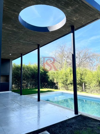 casa en venta 4 ambientes, industrial moderna, La Reserva de Hudson