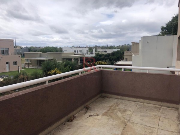ALQUILER - Casa 4 Ambientes - 2 Plantas - Fincas de Hudson