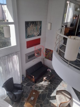 CASA en Venta en Abril Club De Campo