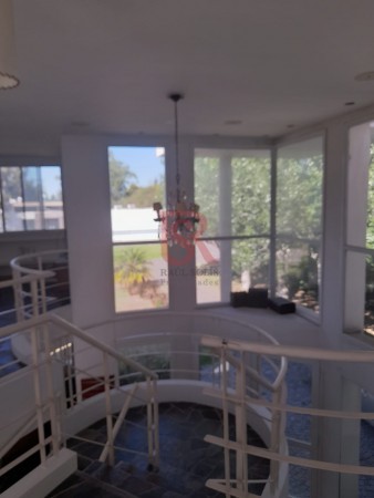 CASA en Venta en Abril Club De Campo