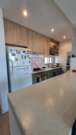 Venta departamento moderno 2 ambientes con cochera cubierta