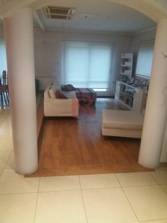 Impecable Casa en Venta en Barrio Club Alemán