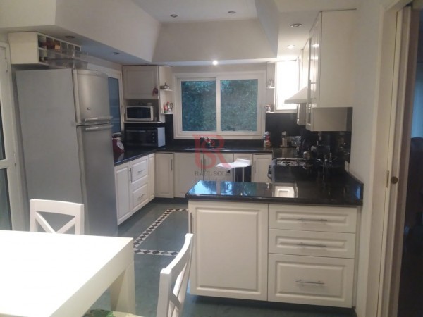 Impecable Casa en Venta en Barrio Club Alemán