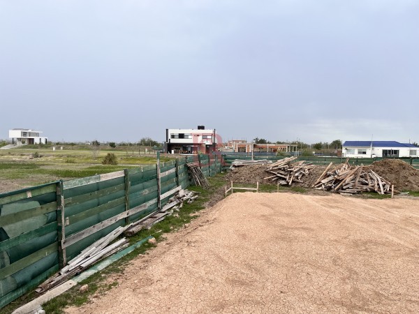 Lote a la laguna en Magallanes