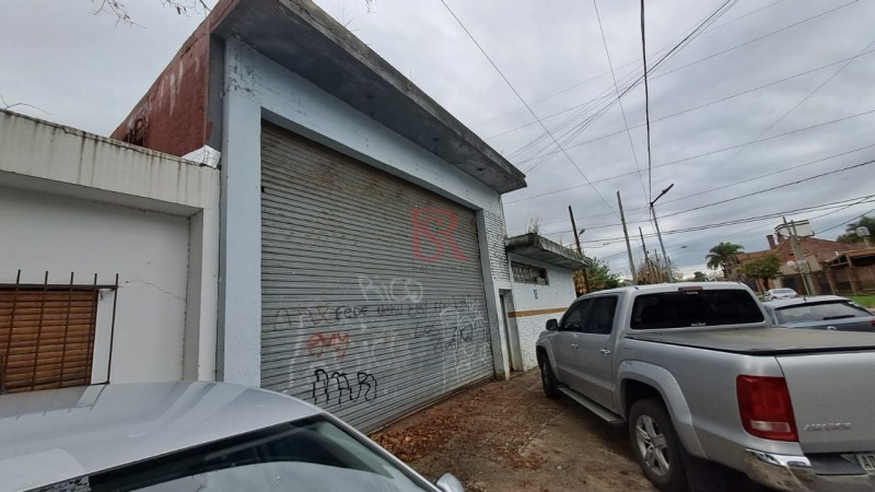 Alquiler Galpon desarrollado en esquina