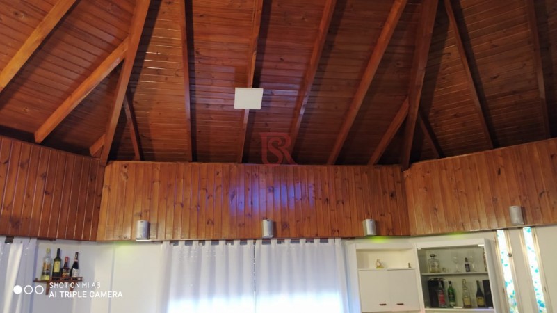Venta Gran casa desarrollada en esquina