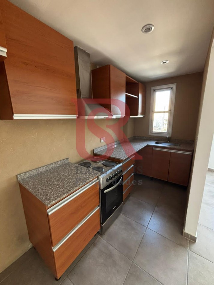 DN - Hermoso departamento 2 ambientes con cochera en Quilmes Centro 