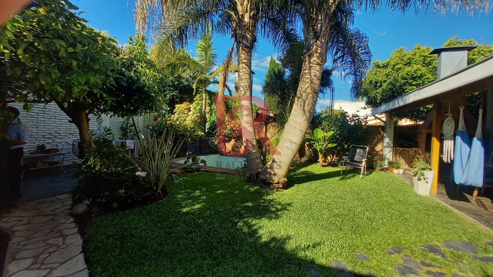 DN - Hermosa casa en venta con pileta en Quilmes Oeste! Apto credito