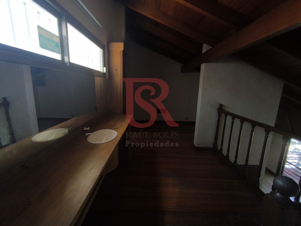 LP - VENTA! Hermoso PH en 1er piso de 4 ambientes con espcio tipo loft, quincho y parrilla en Quilmes 