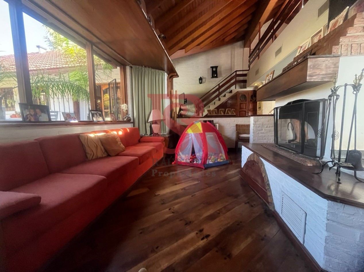 GZ - Gran casa de Categoria desarrollada sobre lote de 13 por 53 (Impecable)