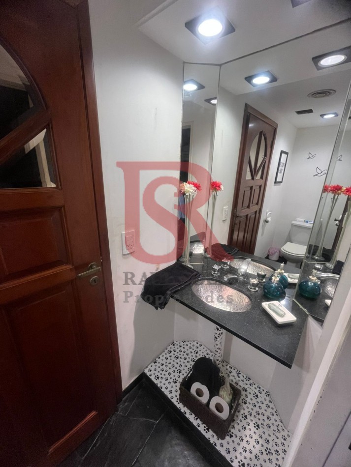 GZ - Gran casa de Categoria desarrollada sobre lote de 13 por 53 (Impecable)