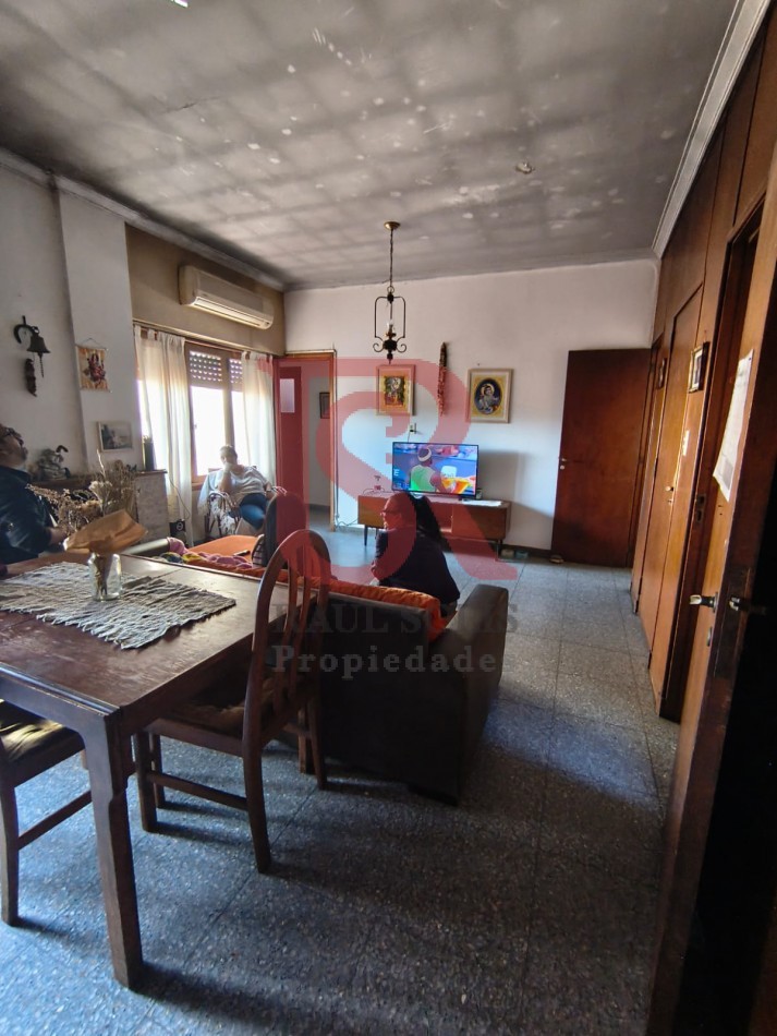 LP - Venta PH multiambiental en primer piso en Bernal