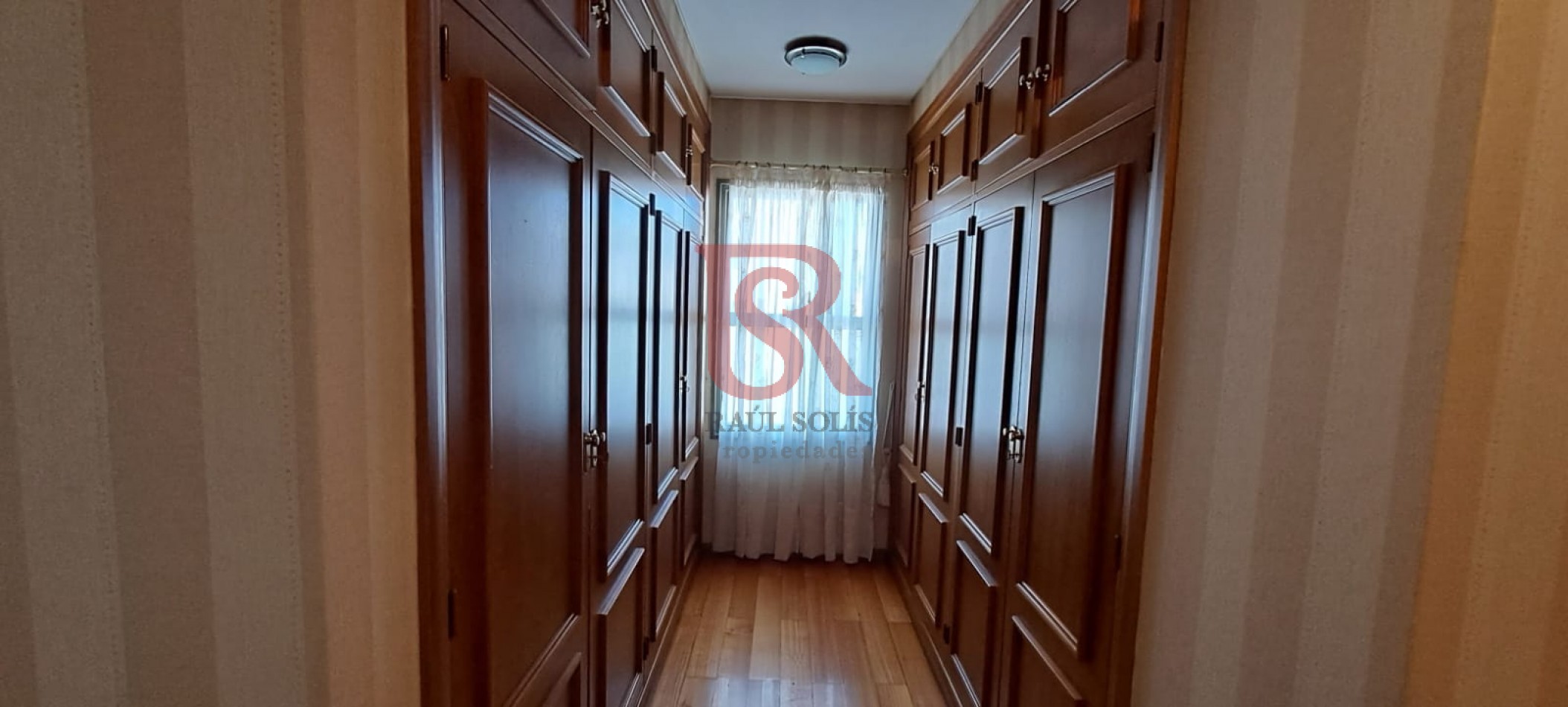 Venta Excelente Piso de Categoria en Edificio Premium