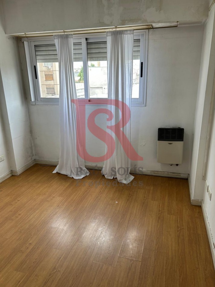 LG Dpto Lomas de Zamora,  2 ambientes muy bien ubicado, luminoso 