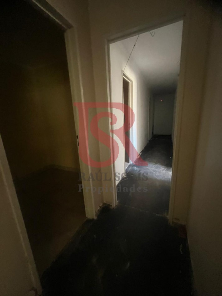 GZ- Galpon de 400 m desarrollado sobre lote de 1300m