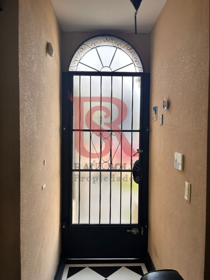 DN - Hermosa casa de 7 ambientes totalmente reciclada a nuevo en venta en Quilmes O