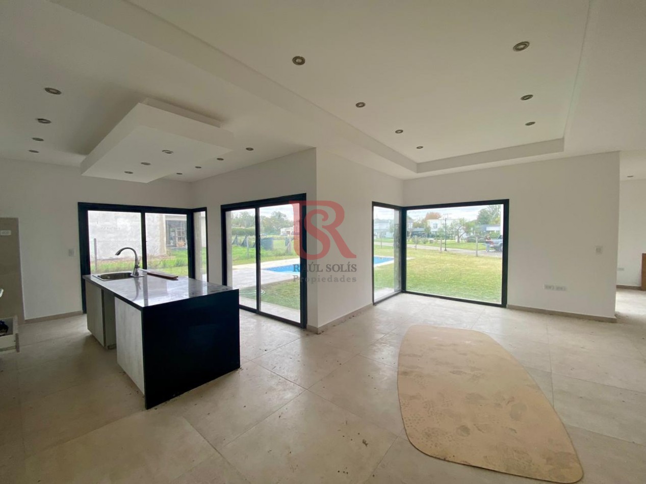 Am- Impecable Casa en Alquiler
