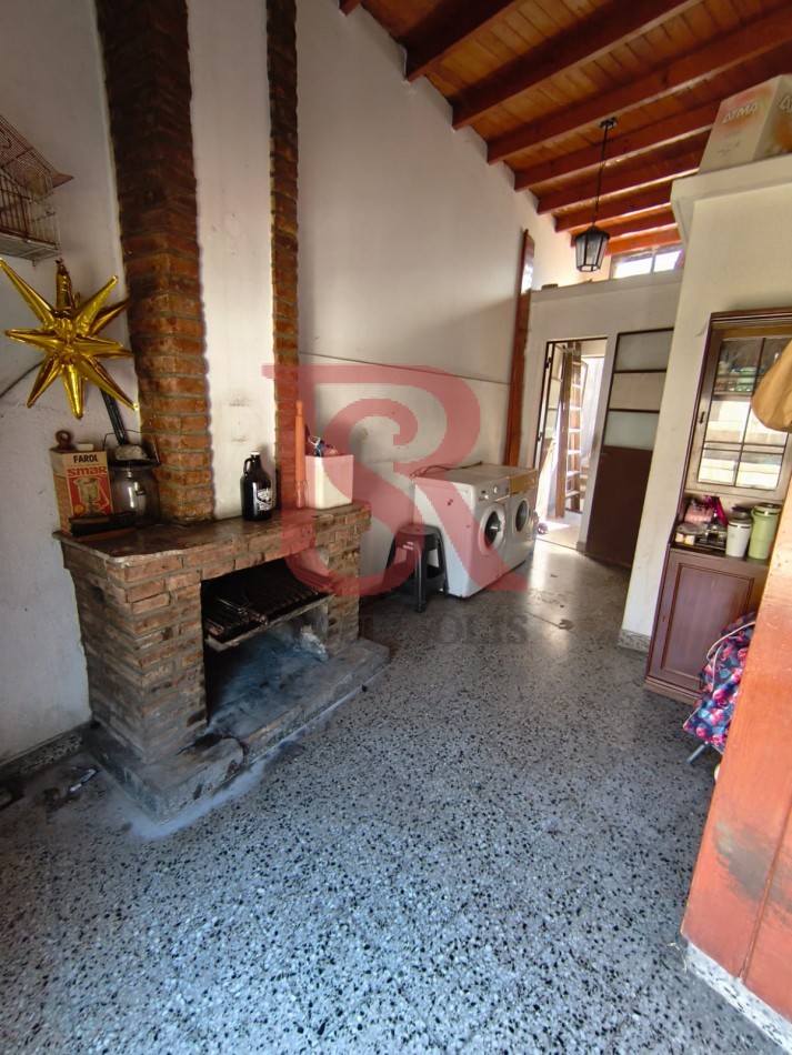 LP - Venta PH multiambiental en primer piso en Bernal