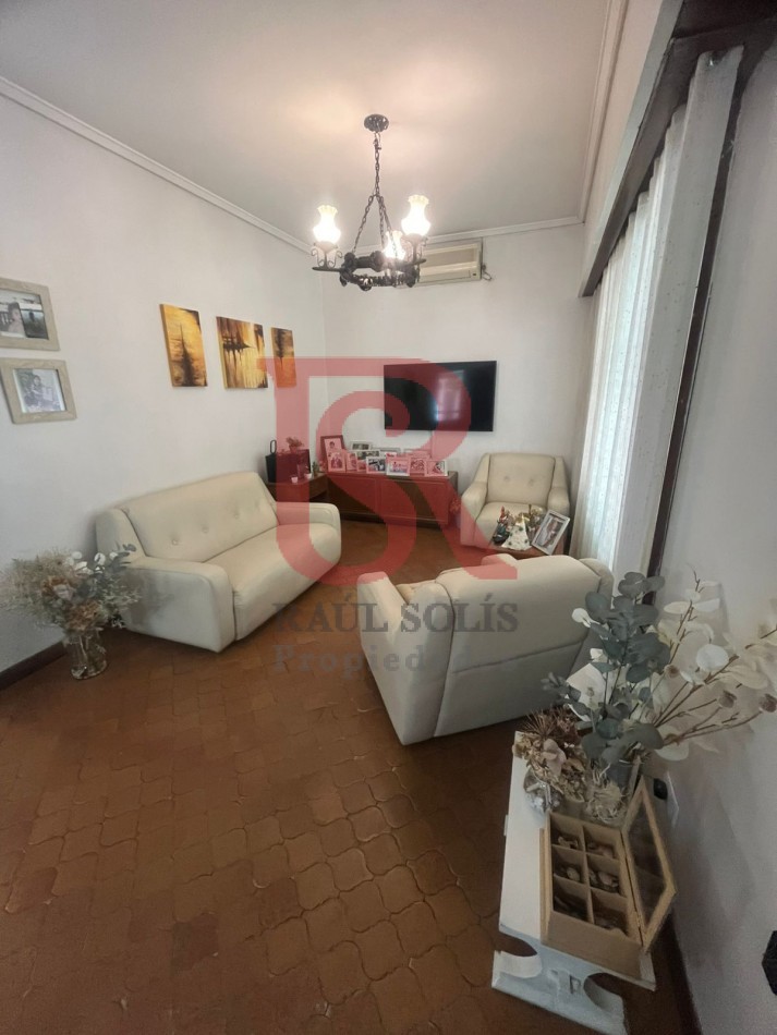 GZ- casa desarrollada en esquina super luminosa en Excelente Estado