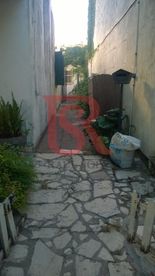 FV  Ph 2 ambientes en alquiler sobre calle Uriburu esquina Brandsen 