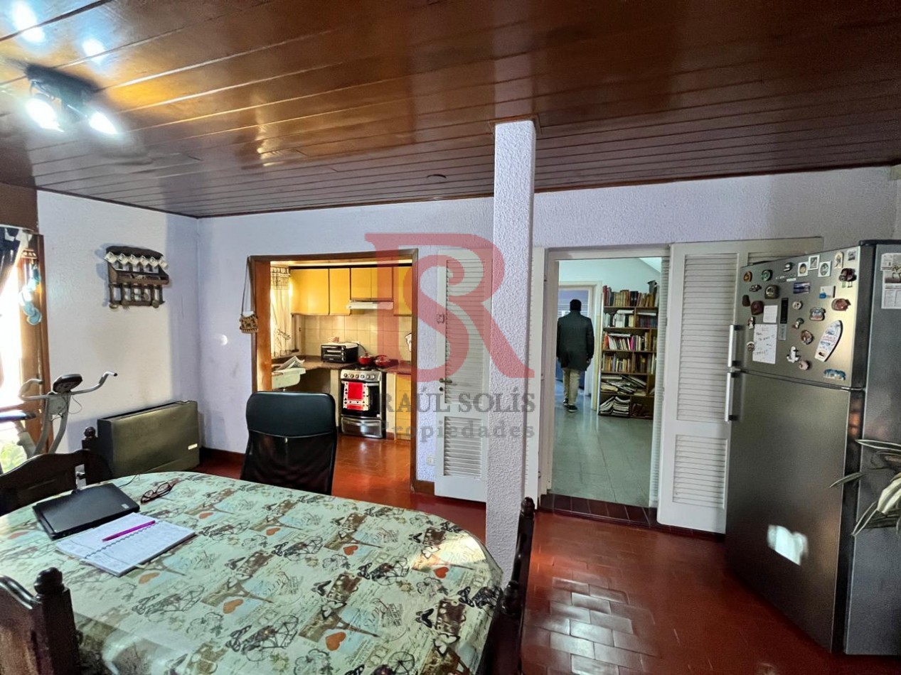 RS- Hermosa casa de 7 ambientes, en excelente estado.