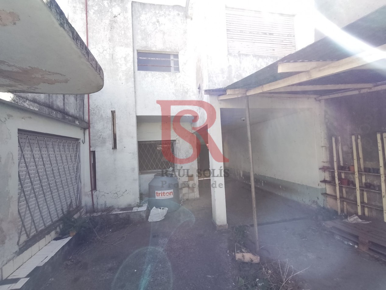 VN - Excelente Casa a reciclar o Lote de 400 metros para desarrollo Inmobiliario