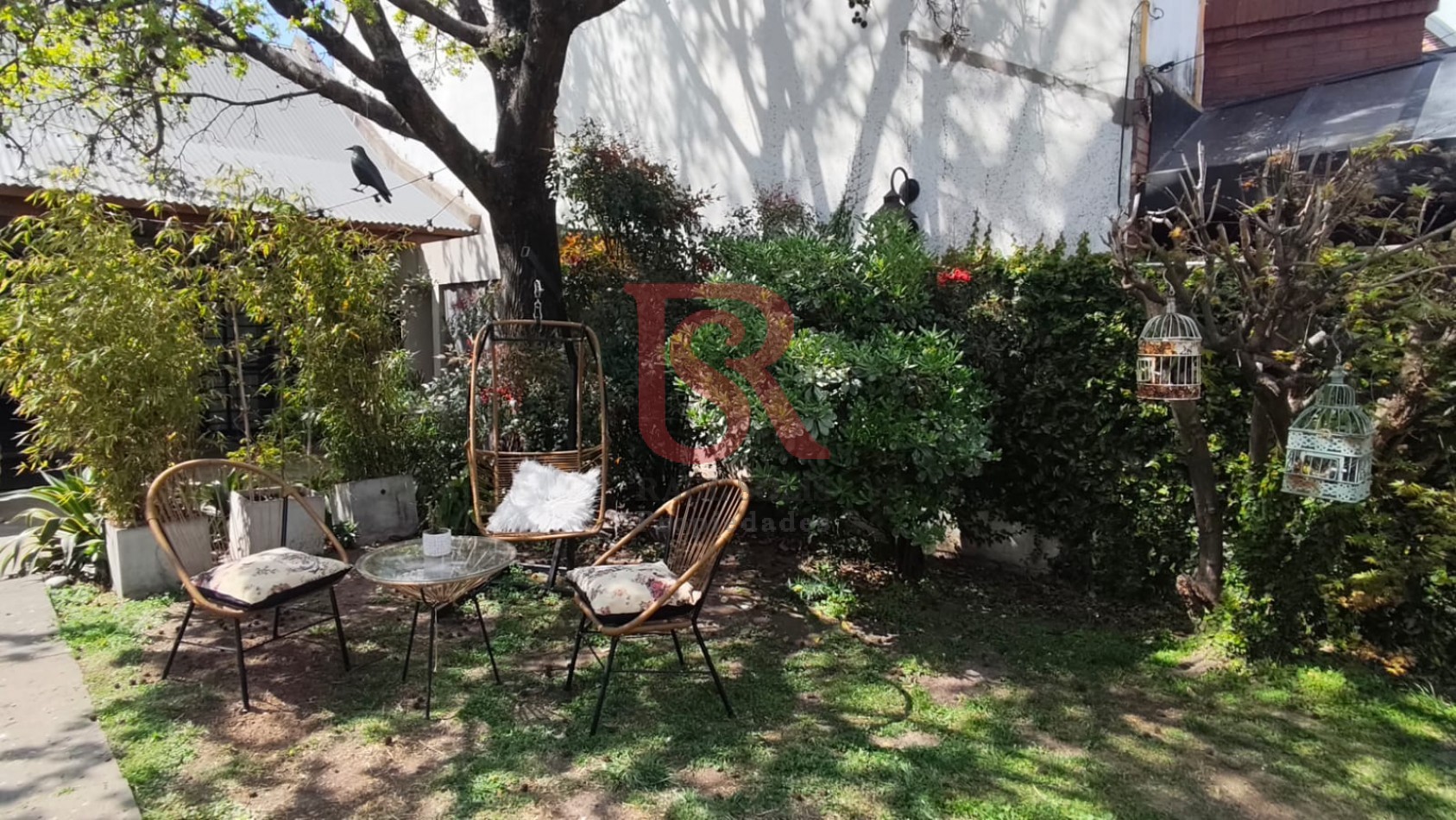 DN - Excelente ubicacion, Casa 4 ambientes en venta, Quilmes!! Apta Credito