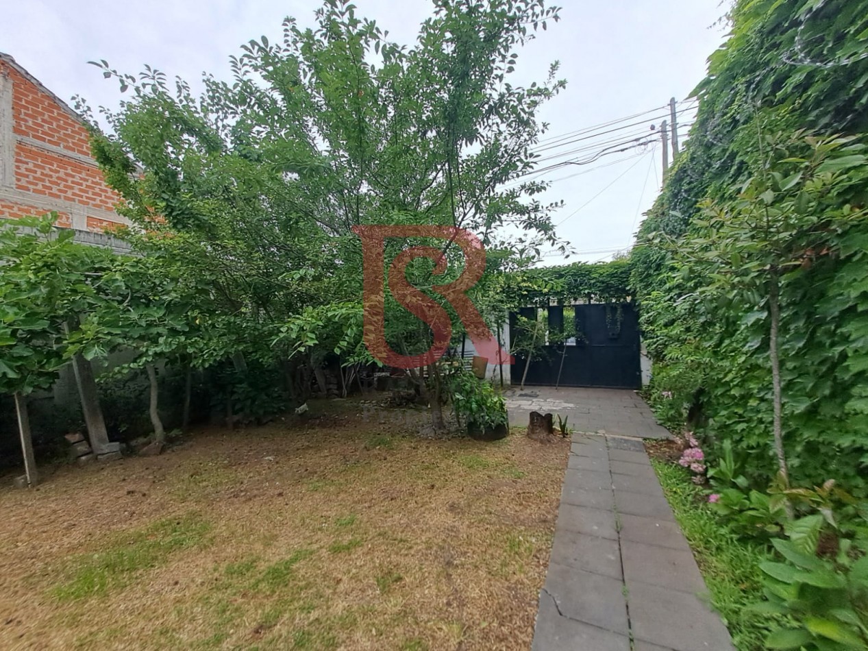 GZ - casa tres ambientes con cochera y arboles frutales