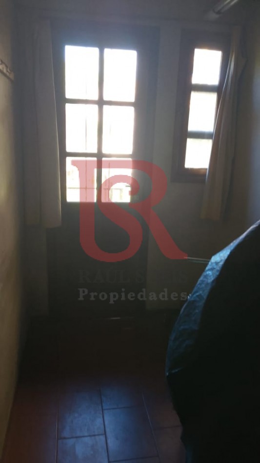 LP - Venta hermosa casa estilo tradicional de 5 ambientes en Barrio Parque, Bernal