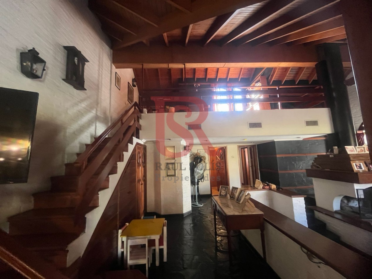 GZ - Gran casa de Categoria desarrollada sobre lote de 13 por 53 (Impecable)