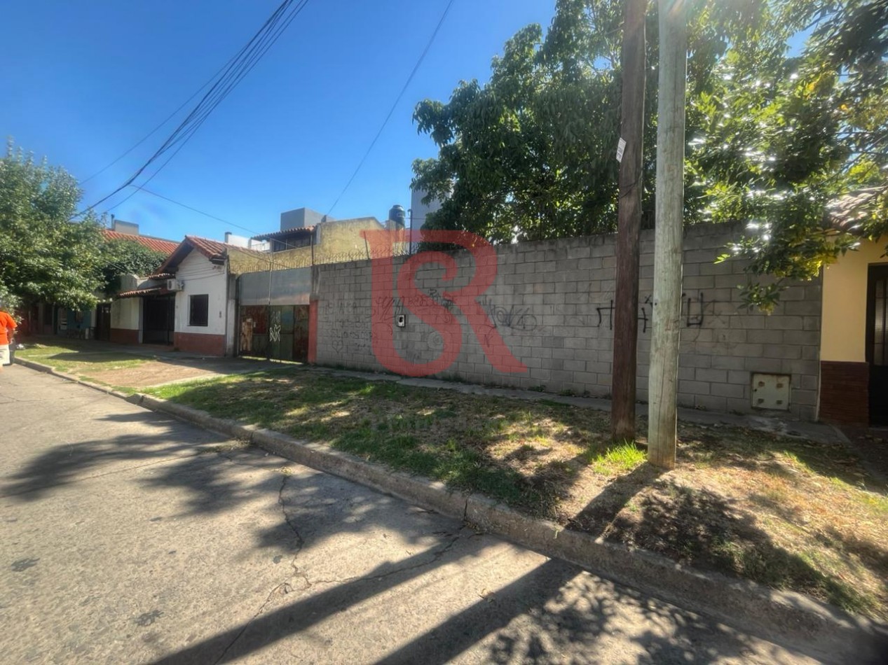 GZ- Galpon de 400 m desarrollado sobre lote de 1300m